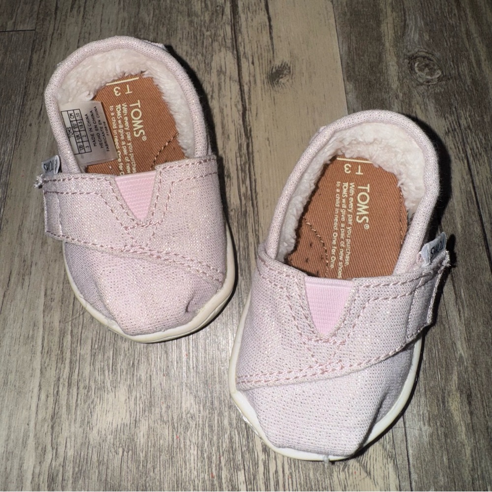 TOMS Light Pink Baby Shimmer Shoes - Picture 10 of 11